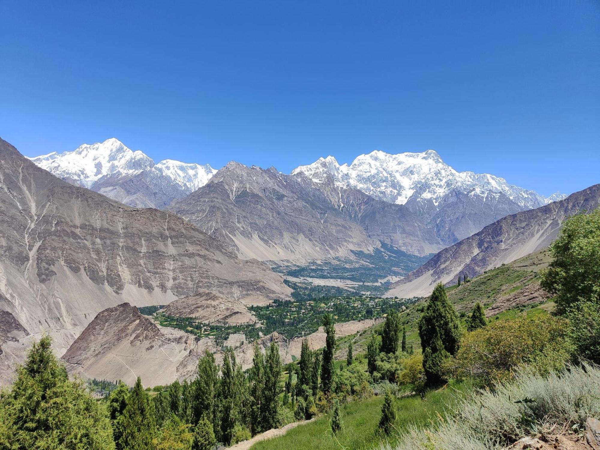 Rakaposhi Amin Hotel & Restaurant Pissan Hunza Nagar Gilgit Baltistan Eksteriør billede