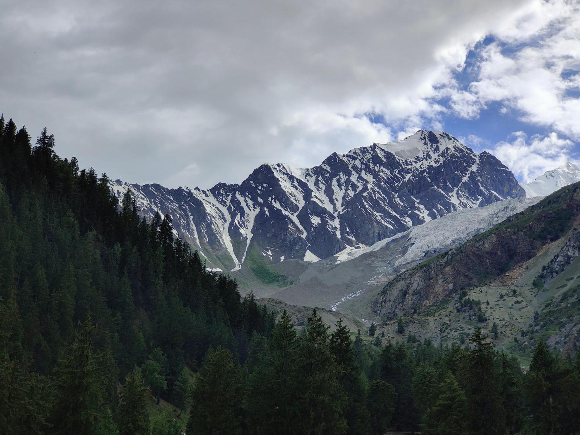 Rakaposhi Amin Hotel & Restaurant Pissan Hunza Nagar Gilgit Baltistan Eksteriør billede