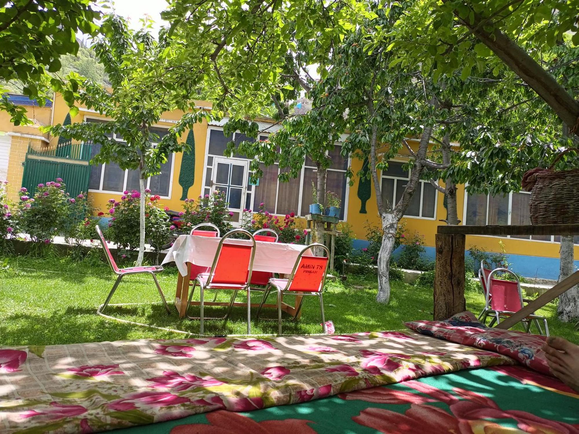 Rakaposhi Amin Hotel & Restaurant Pissan Hunza Nagar Gilgit Baltistan Eksteriør billede